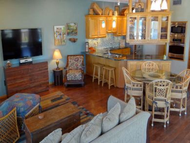 Wonderful Spacious and Open Beach Front  Townhouse Sleeps 6